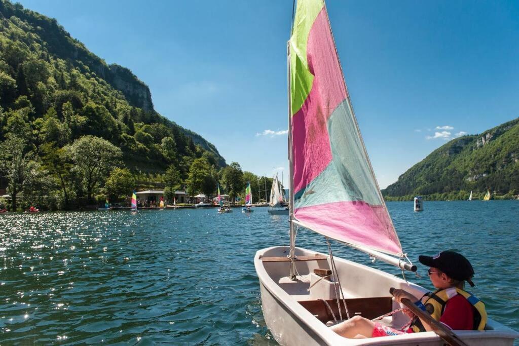 Joli Appartement En Face De Lac Нантюа Экстерьер фото